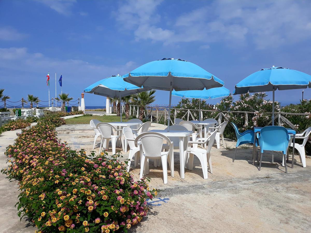 Hotel Yachting Club Mare Gioiosa Marea Esterno foto