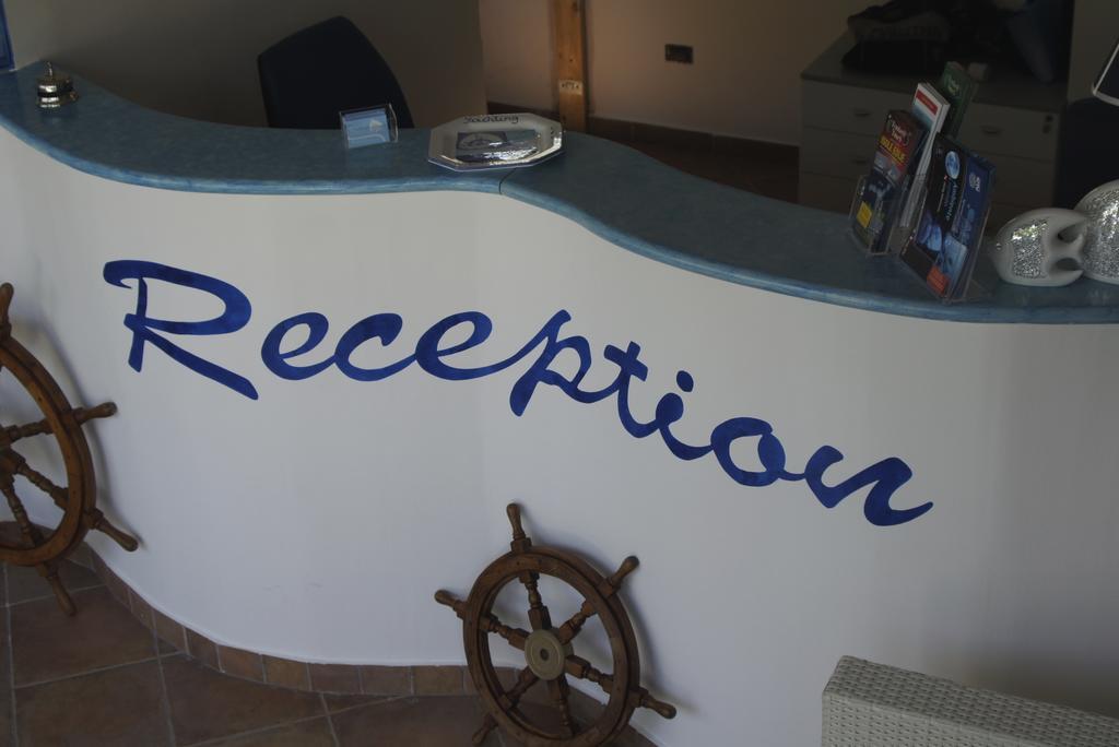 Hotel Yachting Club Mare Gioiosa Marea Esterno foto